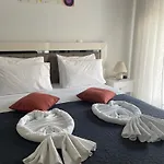 Giouli's Maison