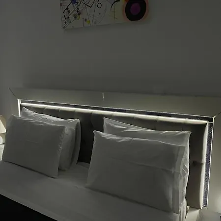 Giouli's Maison アパート エレトリア