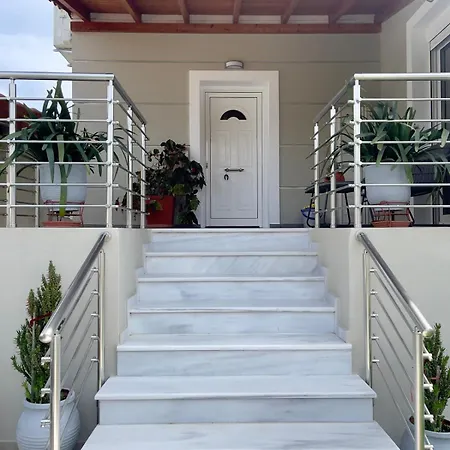 Giouli's Maison شقة